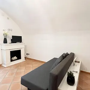 https://chiaia-central-apartment-napoli.hotels-amalfi.com